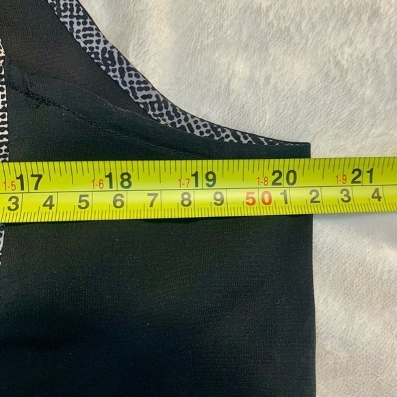 NEW Philosophy Sleeveless Top Medium Black White Pattern Solid Black Back Panel - Picture 14 of 15